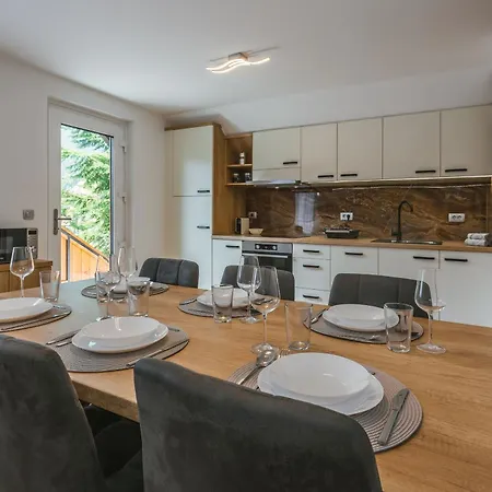 Apartma Bistr'ca Appartamento